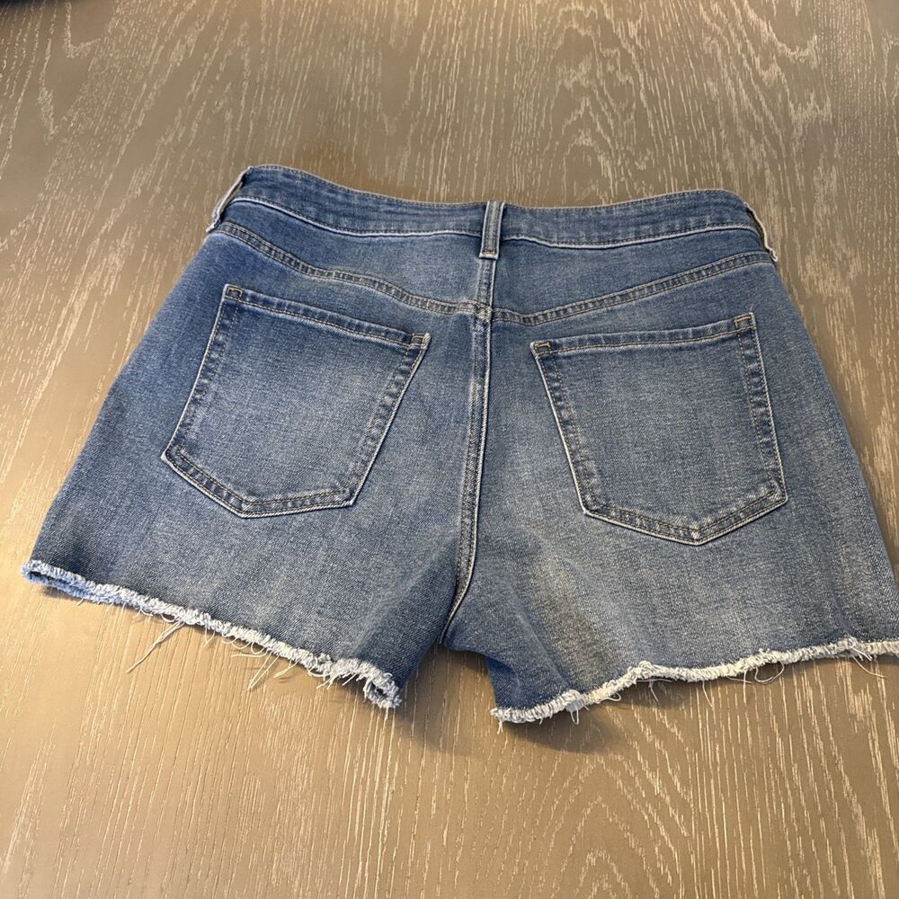 Old Navy High Rise OG straight Short denim shorts Women’s Size 10 Raw Hem NWT - Picture 2 of 7